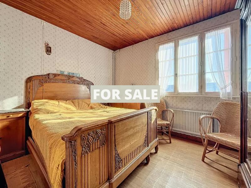 Detached House with Outbuilding by the Coast