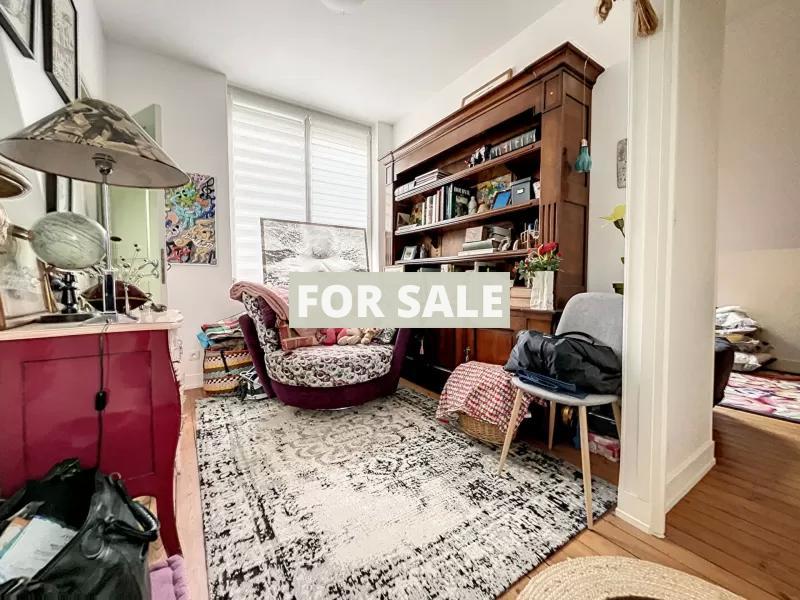 Contemporary House in Coastal Location