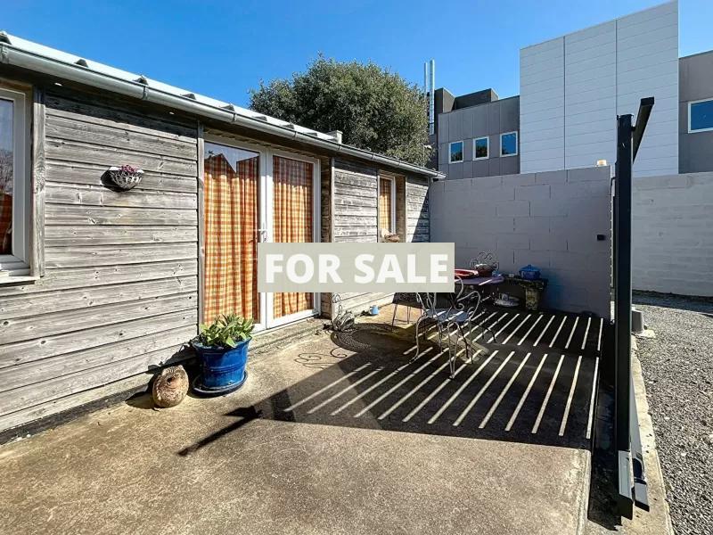 Contemporary House in Coastal Location