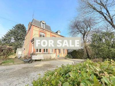 Manor House Style Property with Outbuildings