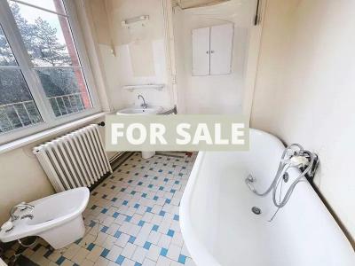 Manor House Style Property with Outbuildings