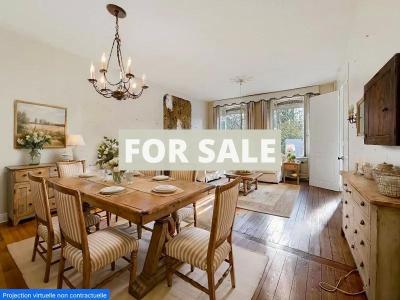 Manor House Style Property with Outbuildings