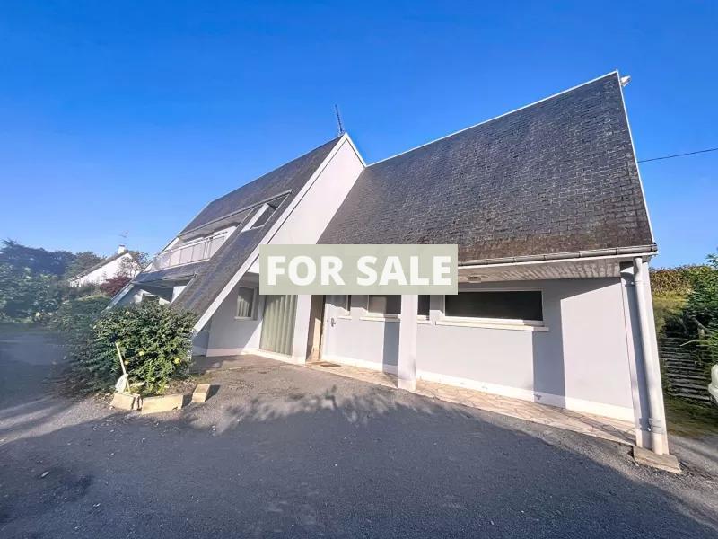 Contemporary Detached Country House with Garden