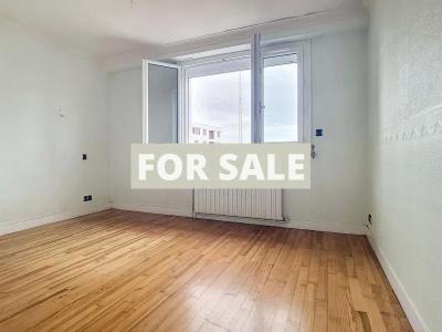 Detached House with Garden by the Coast