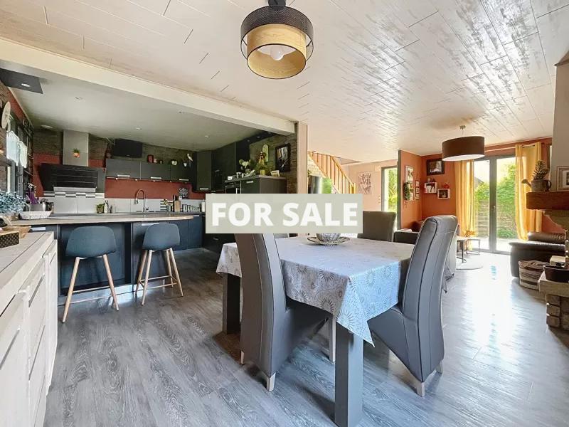 Detached House with Landscaped Garden