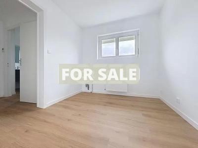 Detached Villa with Swimming Pool by the Coast