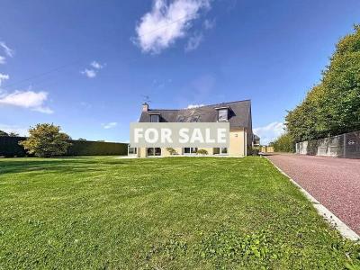Detached House with Garden Not Far from the Coast