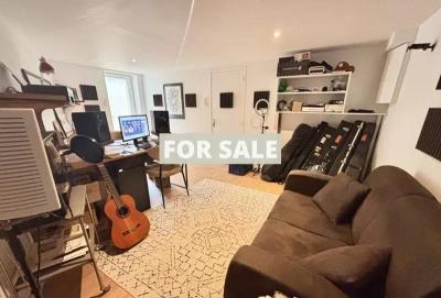 House with Garage Near Heart of Town