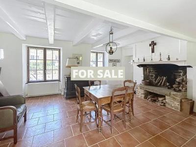 Detached Country House with Landscaped Garden