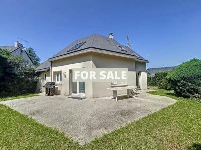 Lovely Detached House and Garden