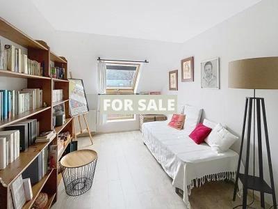 Beautiful House Inside and Out with Garden