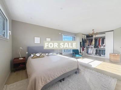 Contemporary Detached House with Pool by the Coast