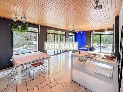 Detached House with Swimming Pool by the Coast