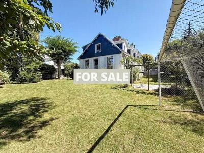 Detached House with Swimming Pool by the Coast