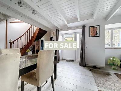 Delightful House with Courtyard Garden