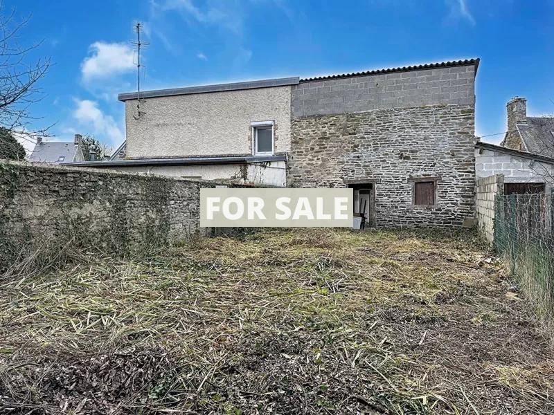 Traditional House with Garden by the Coast
