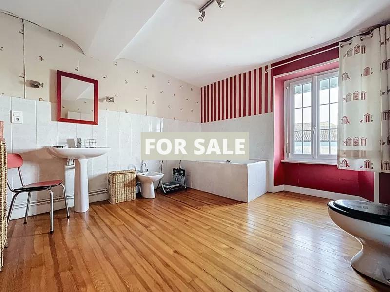 Detached Country Character House with Outbuildings