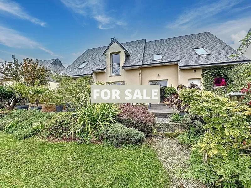 Detached House in a Beautiful Coastal Location