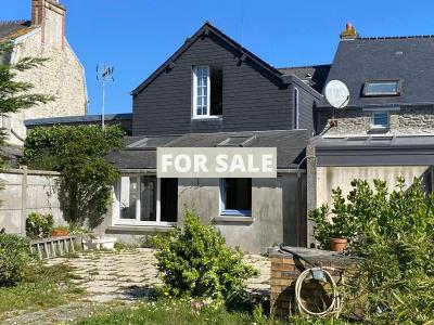 Traditional House with Garden