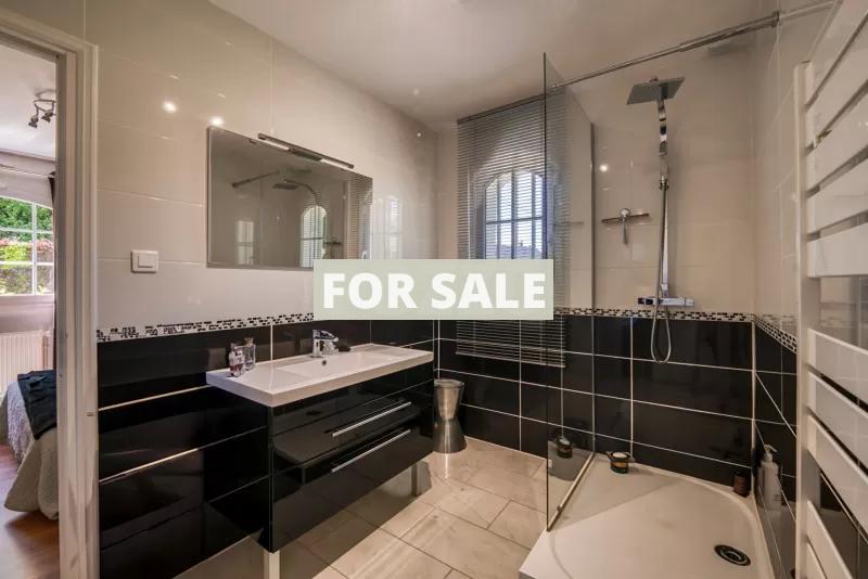 Beautiful Detached Rural House with Landscaped Garden