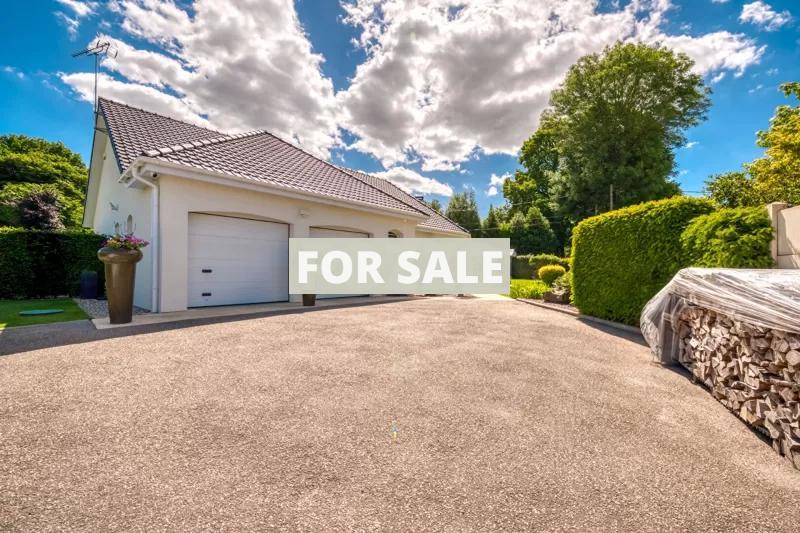 Beautiful Detached Rural House with Landscaped Garden