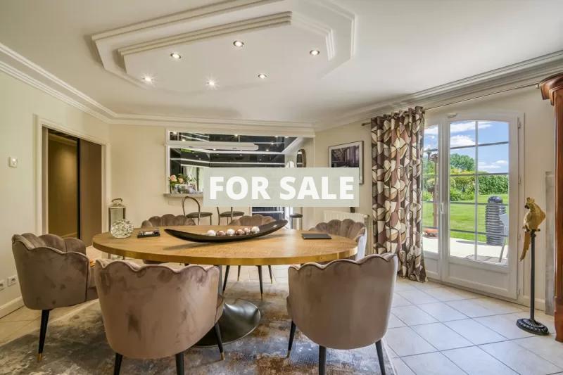 Beautiful Detached Rural House with Landscaped Garden