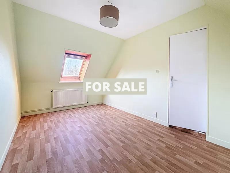 Detached Country House with Outbuilding