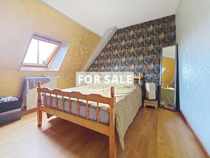 Detached Country House with Outbuilding