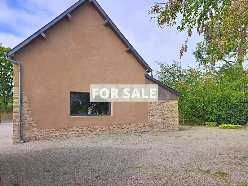 Detached Country House with Outbuilding