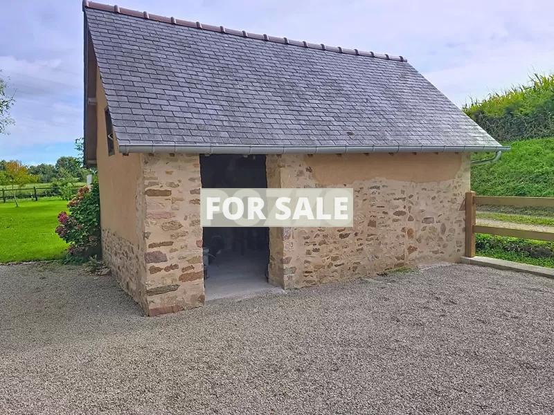 Detached Country House with Outbuilding