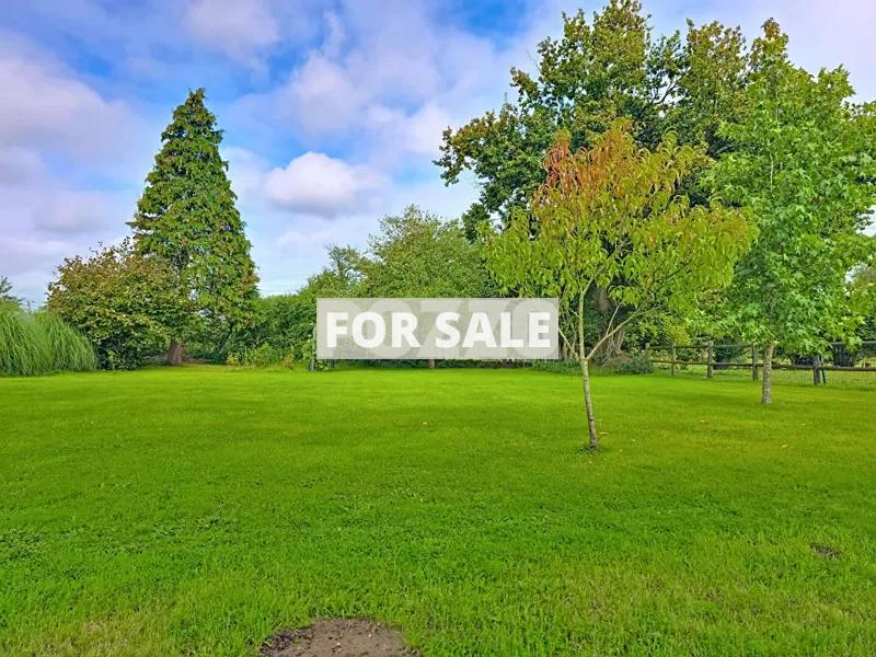 Detached Country House with Outbuilding