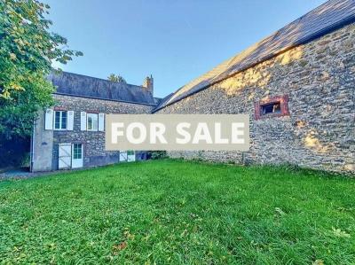 Detached Country House with Outbuilding