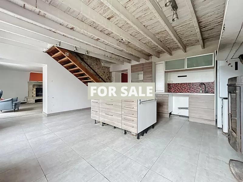 Traditional House with Garden