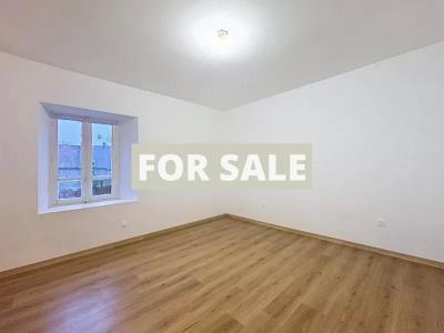 Detached House with Garden and Heated Pool