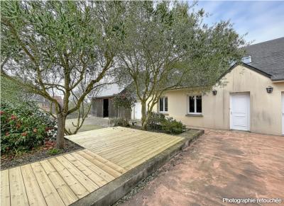 Detached House with Garden by the Coast