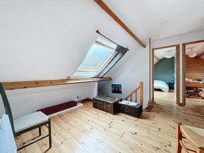 Detached House with Garden by the Coast