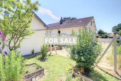 Lovely Detached House and Garden by the Coast