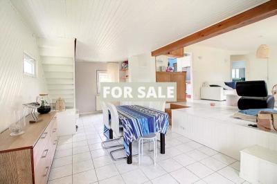 Lovely Detached House and Garden by the Coast