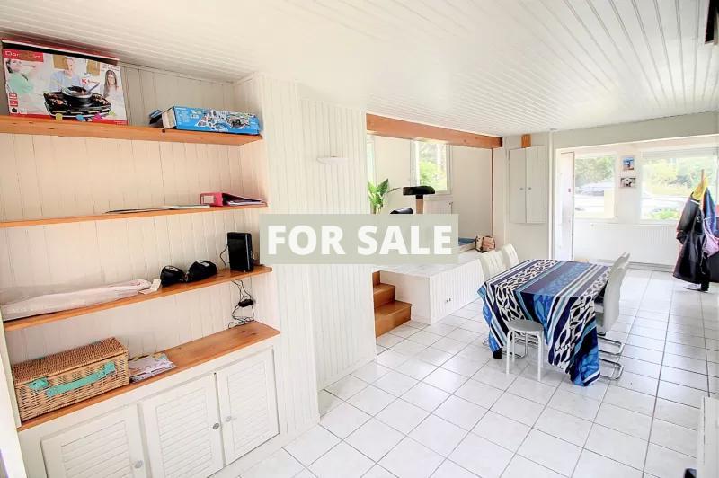 Lovely Detached House and Garden by the Coast