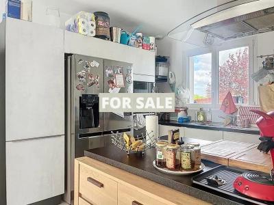 Contemporary House in Coastal Location