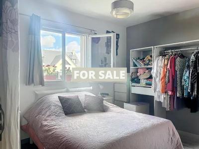 Contemporary House in Coastal Location