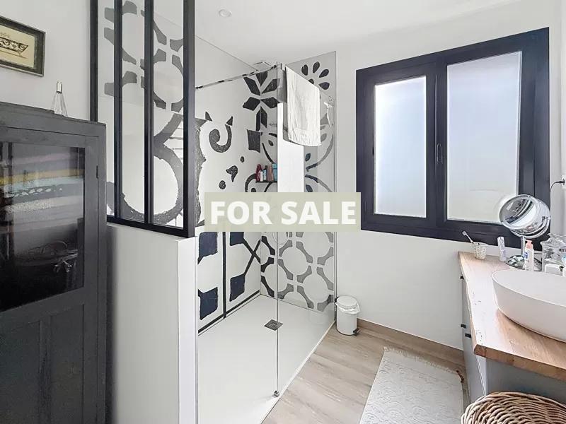 Detached House Nestled in Absolute Tranquility