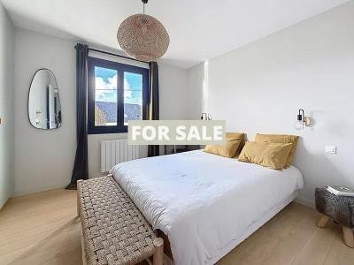 Detached House Nestled in Absolute Tranquility