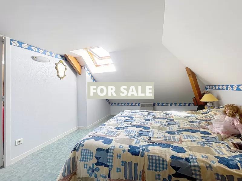 Detached House with Landscaped Garden