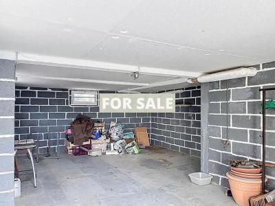 Detached House with Landscaped Garden