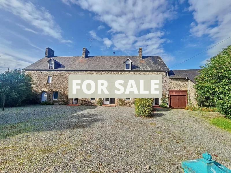 Main Photo of a 5 bedroom  Country House for sale
