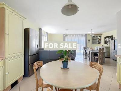 Contemporary Detached House by the Coast