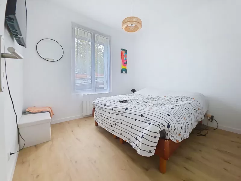 Beautiful House with Garden by the Coast