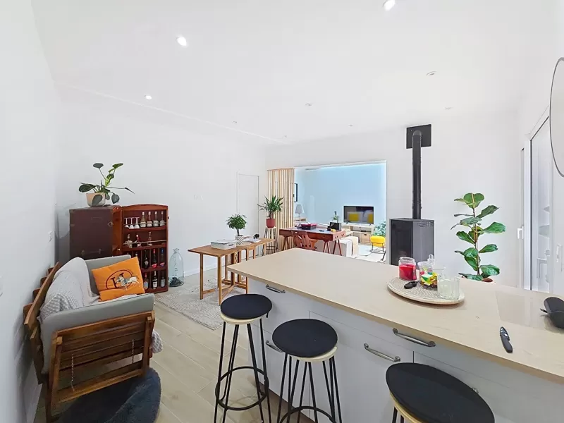 Beautiful House with Garden by the Coast