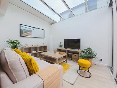 Beautiful House with Garden by the Coast